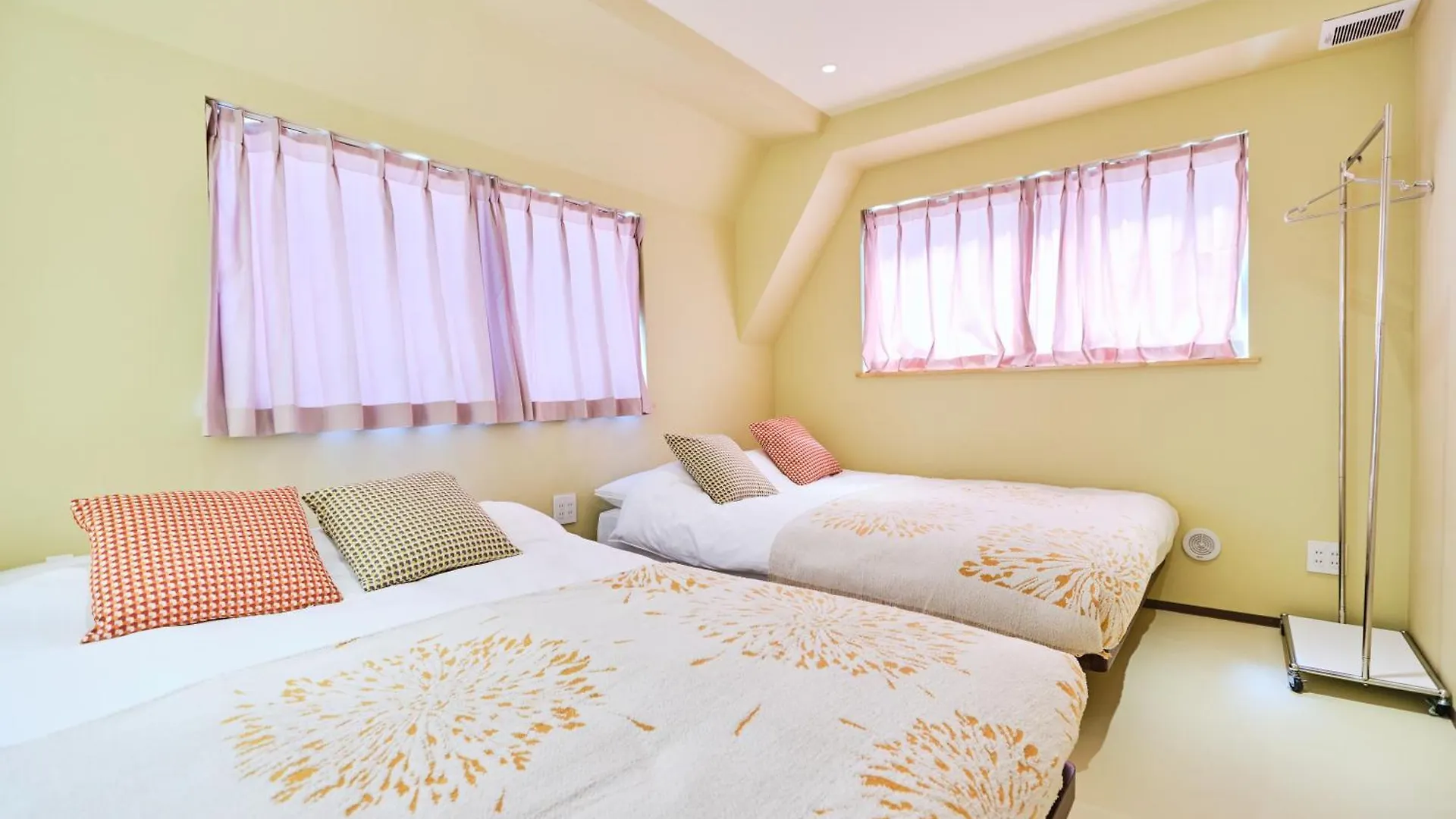寅ホテル 御徒町 Tora Hotel Okachimachi Tokyo