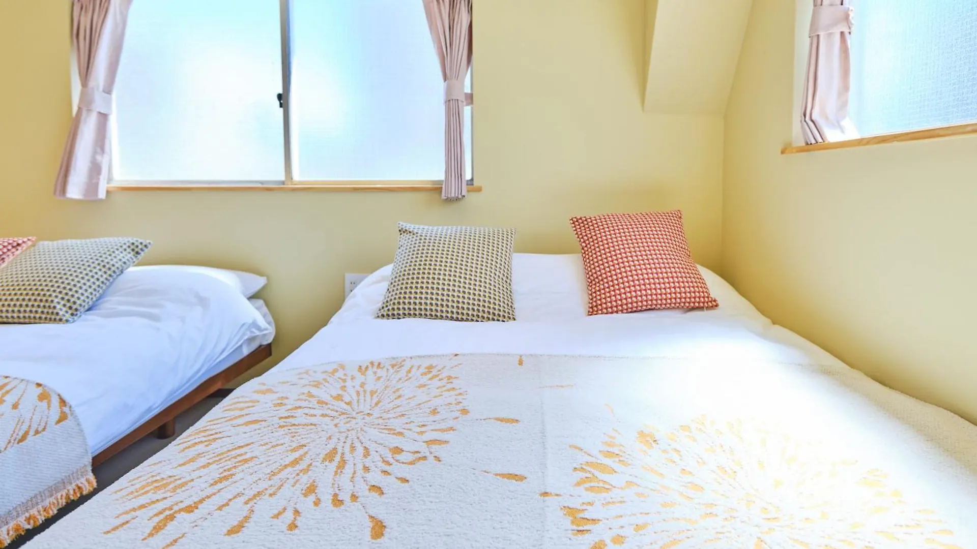 Apartment 寅ホテル 御徒町 Tora Hotel Okachimachi Tokyo Japan