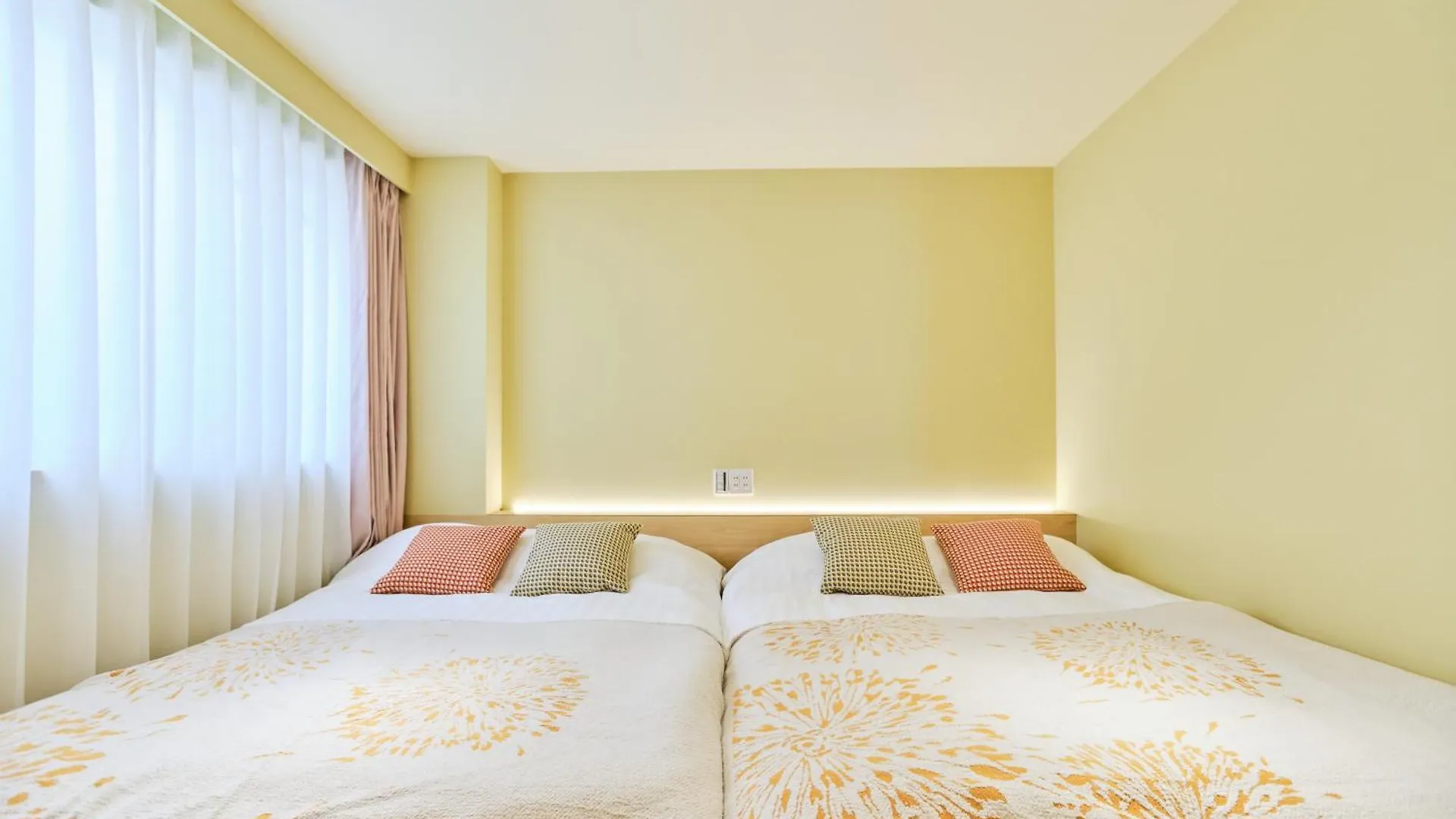 Apartment 寅ホテル 御徒町 Tora Hotel Okachimachi Tokyo