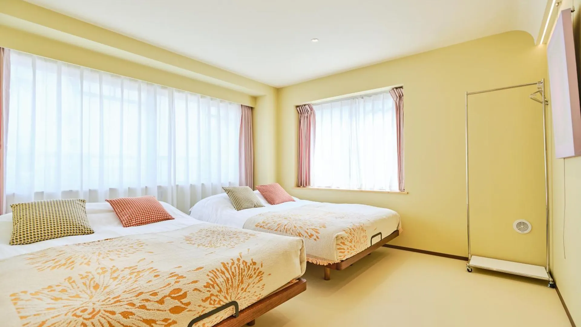 Apartment 寅ホテル 御徒町 Tora Hotel Okachimachi Tokyo