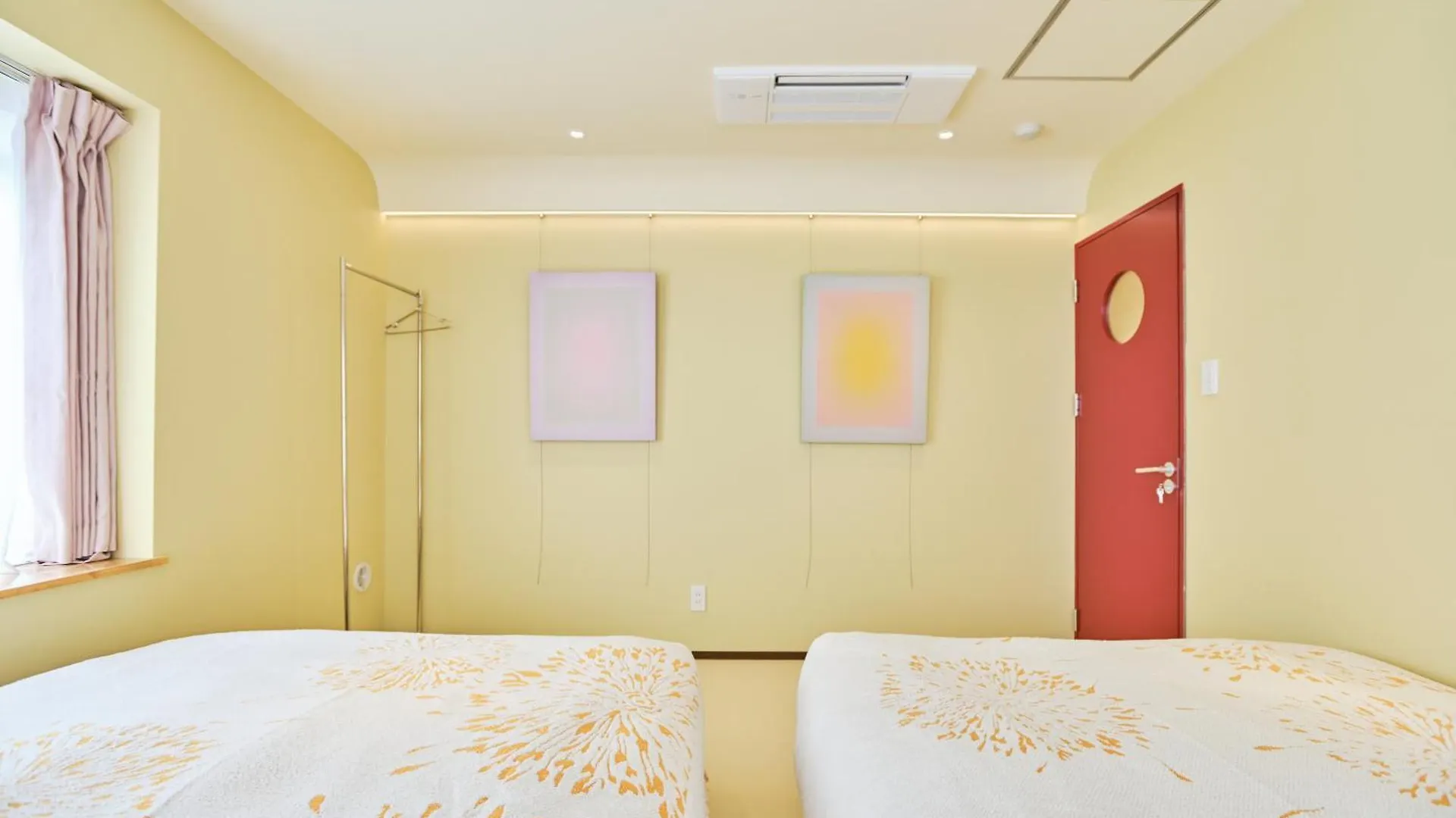 Apartment 寅ホテル 御徒町 Tora Hotel Okachimachi Tokyo Japan